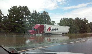 Abandoned_Truck_I-12